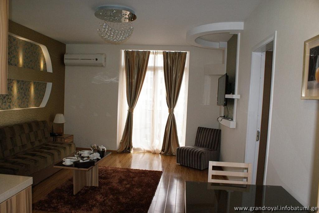 Grand Royal Batumi Lejlighedshotel Værelse billede